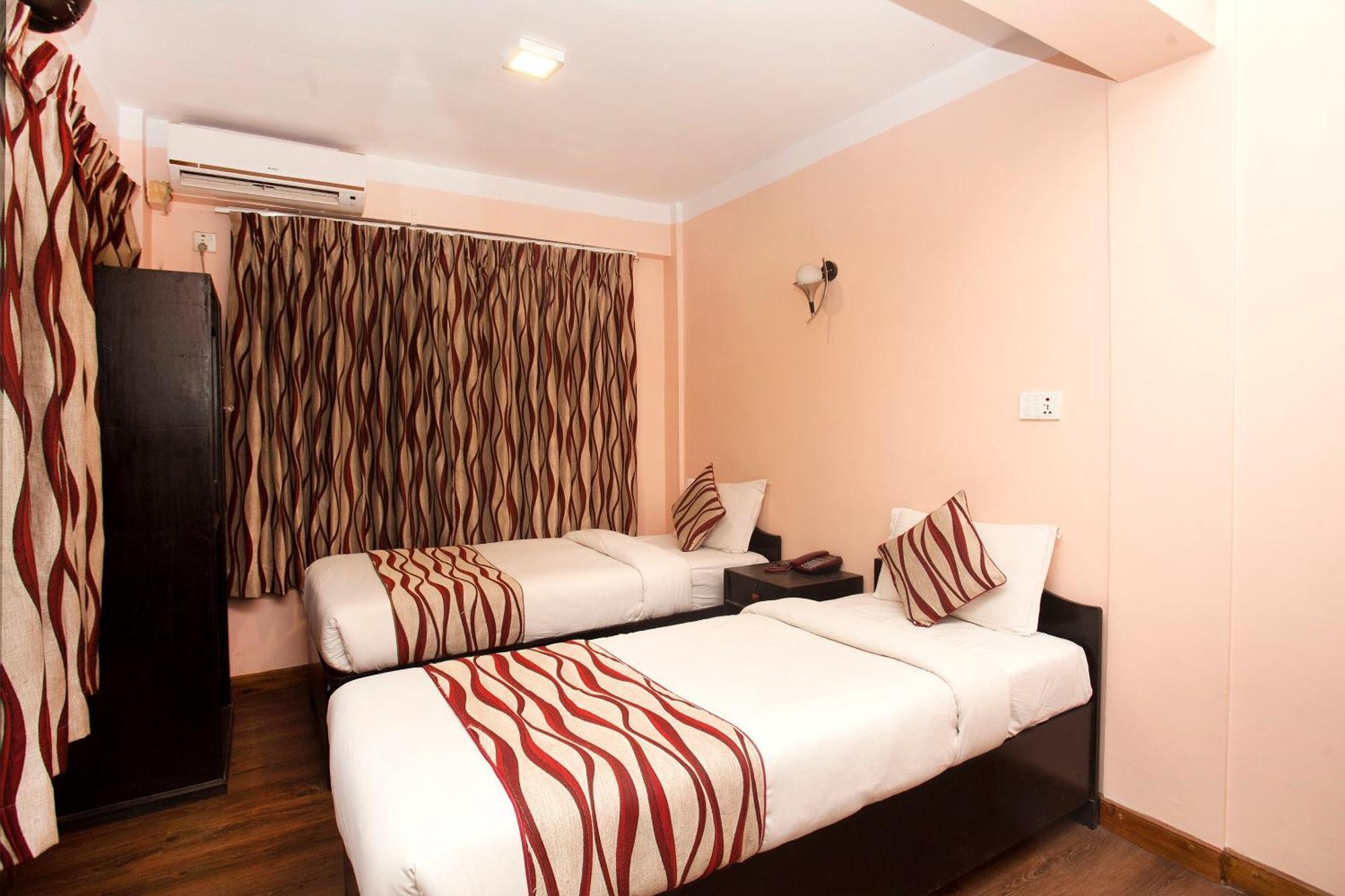 Kathmandu City Hotel Экстерьер фото