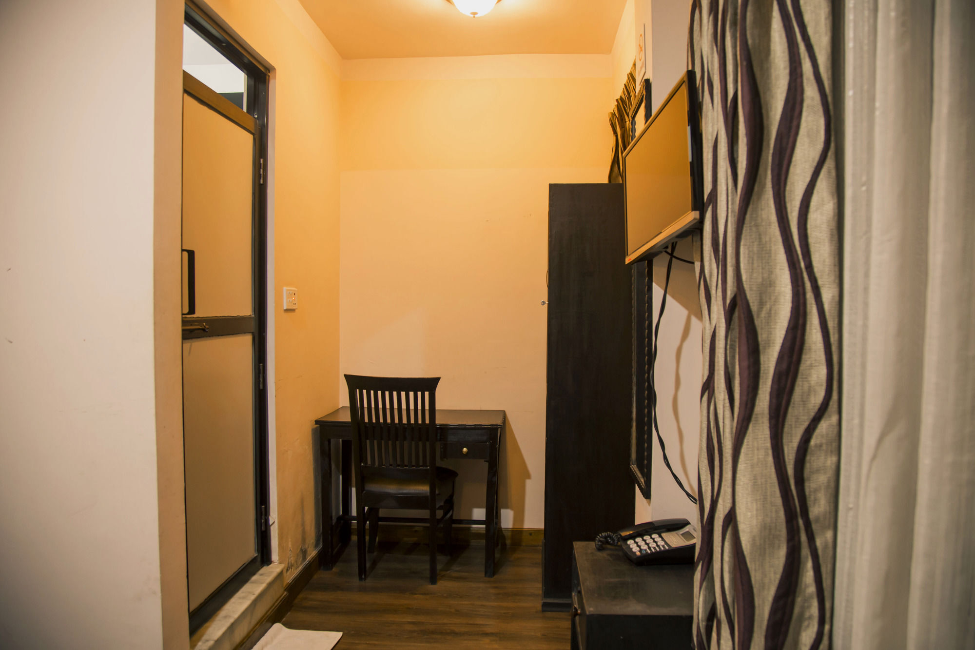 Kathmandu City Hotel Экстерьер фото