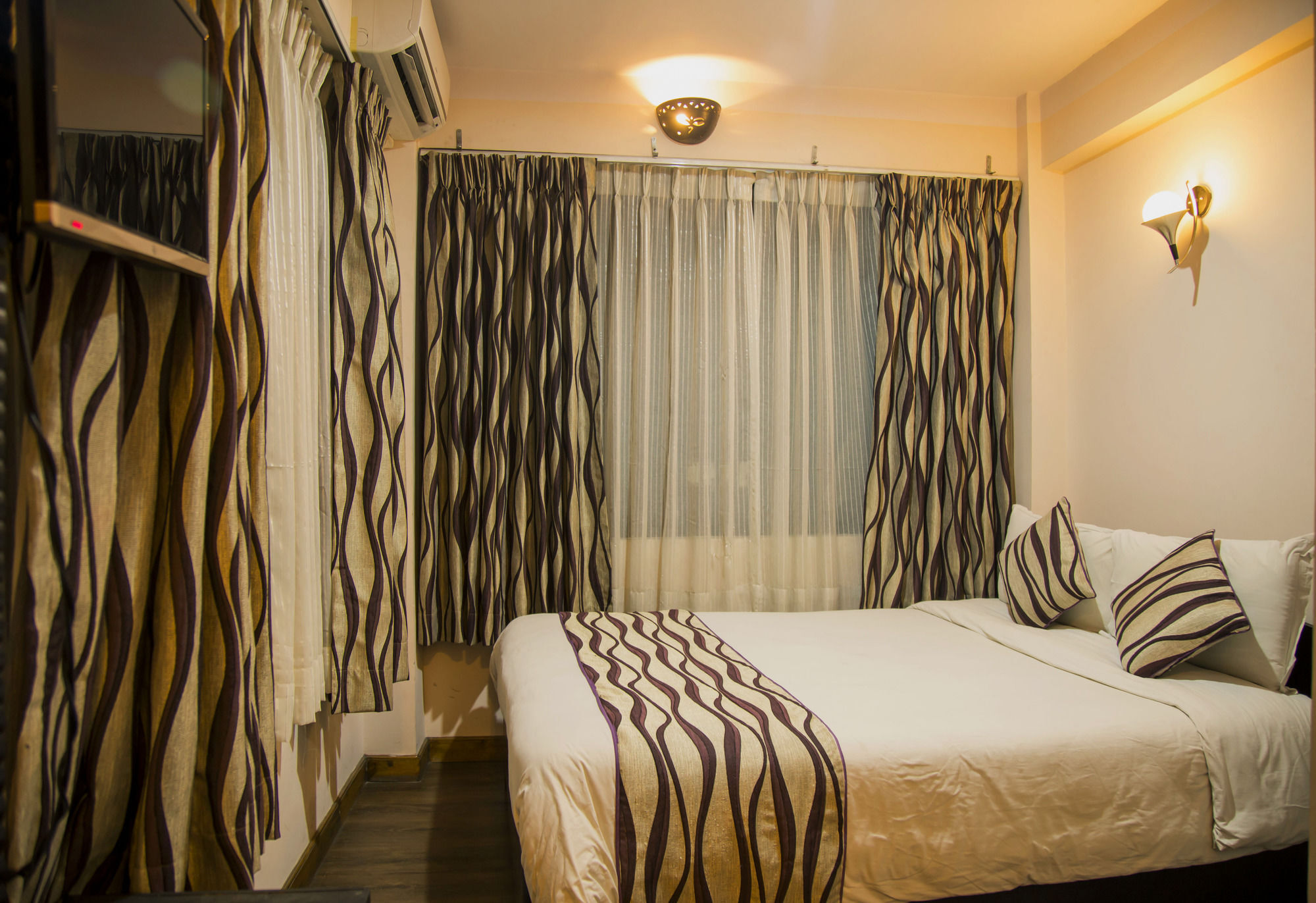 Kathmandu City Hotel Экстерьер фото