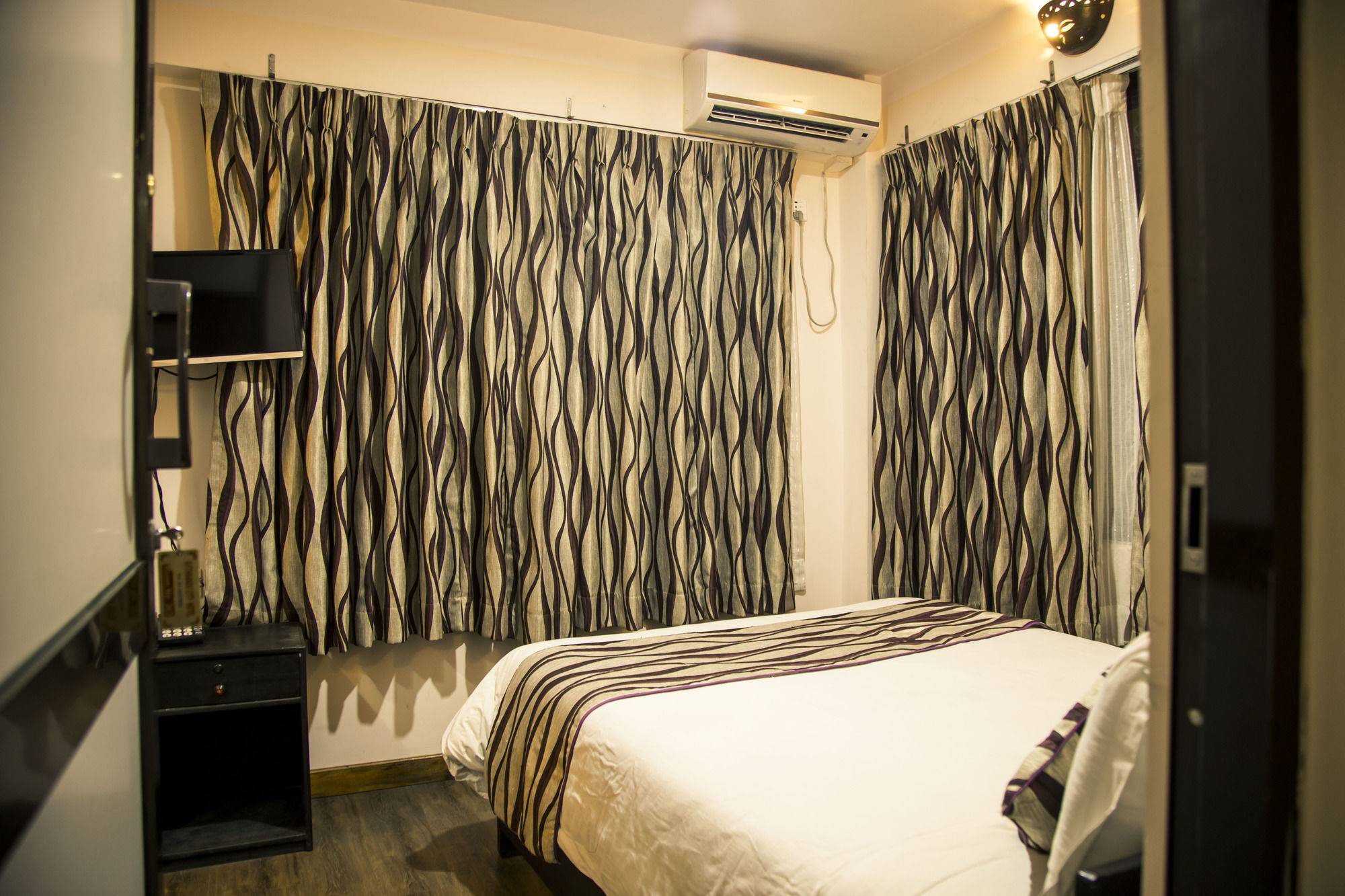 Kathmandu City Hotel Экстерьер фото
